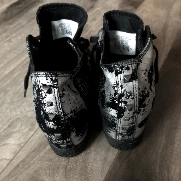 Converse Leather Chuck Taylor Sneakers Size 7.5 - Picture 3 of 7